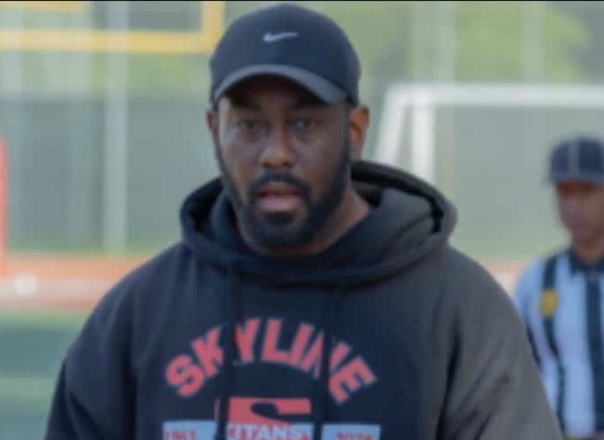ONCE A TITAN Jason Suell may be the new head football coach, but as a
Skyline graduate, he has been a Titan for two decades. He also works as a
culture keeper, allowing him to see players as students.
